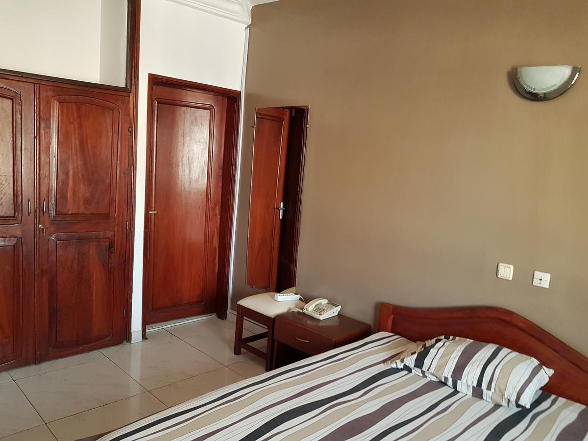 Acropole Hotel Cotonou Exterior photo