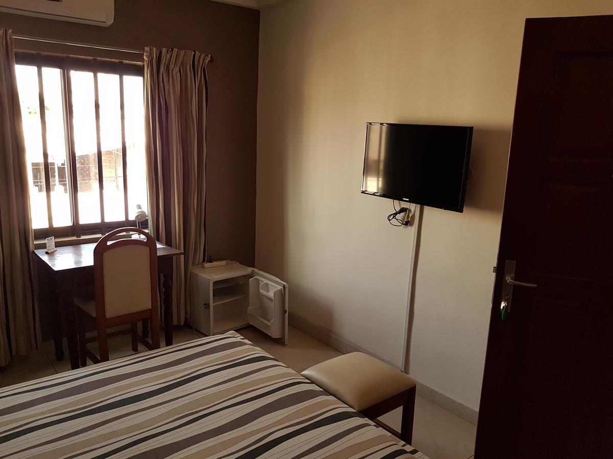 Acropole Hotel Cotonou Exterior photo