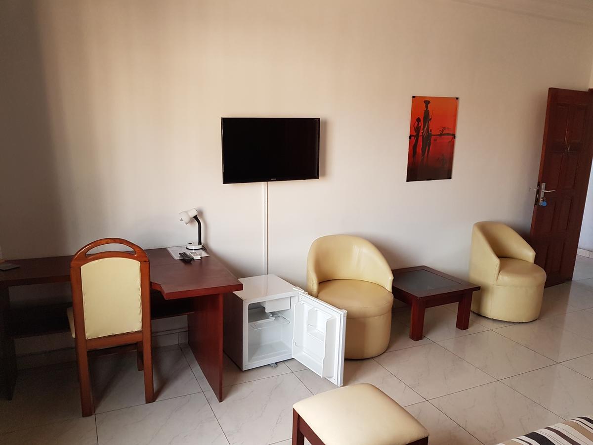Acropole Hotel Cotonou Exterior photo